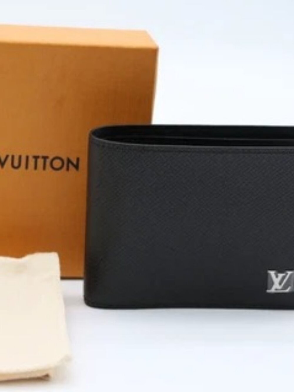 Louis Vuitton Multiple Wallet in Black Tiagra Leather